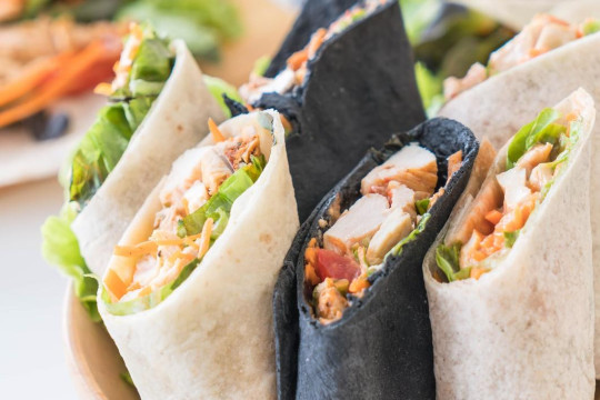 Роллы и сэндвичи